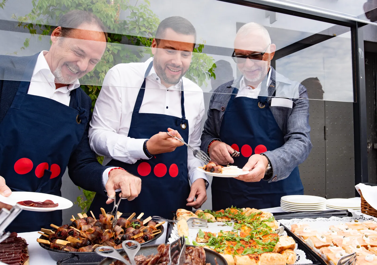 Buffet traiteur et grillades, 50 ans Protectas à Berne, Moon Suisse