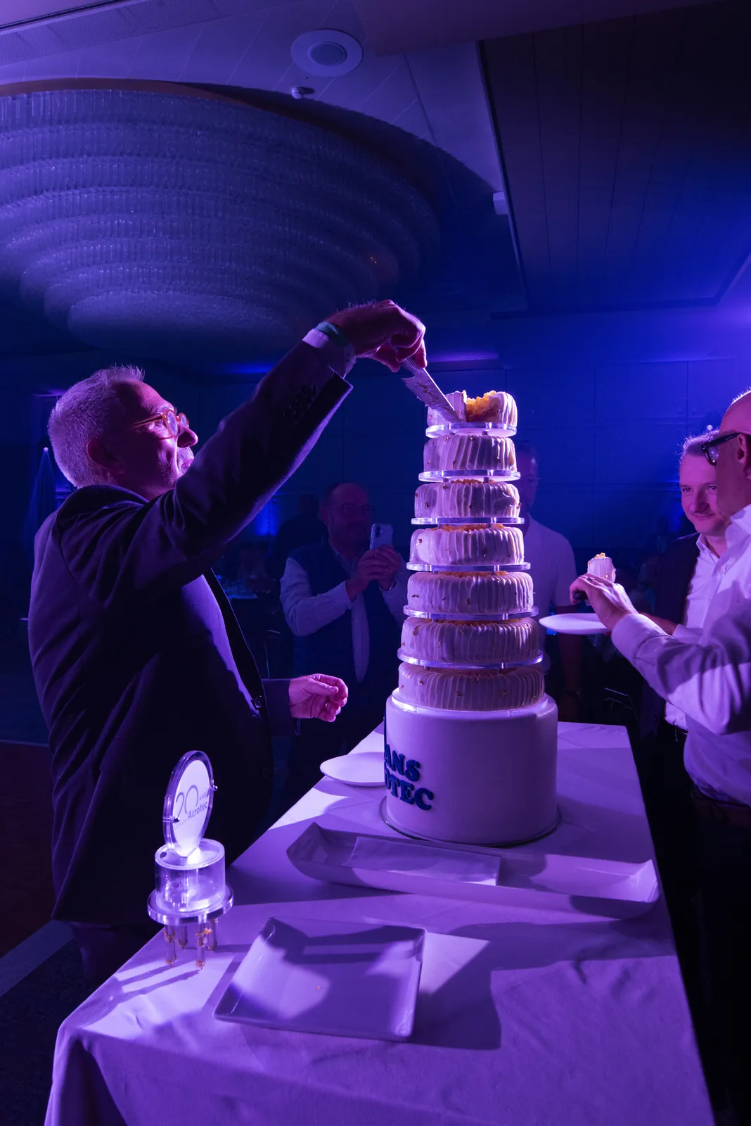 Gâteau d'anniversaire des 20 ans, Acrotec à Genève, Moon Suisse