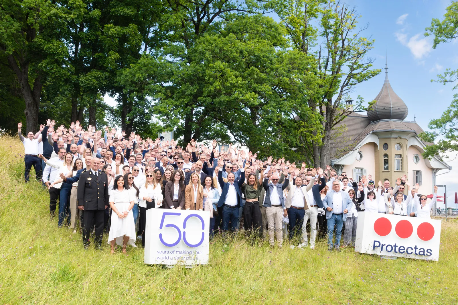 Photo de groupe des collaborateurs, 50 ans Protectas à Berne, Moon Suisse